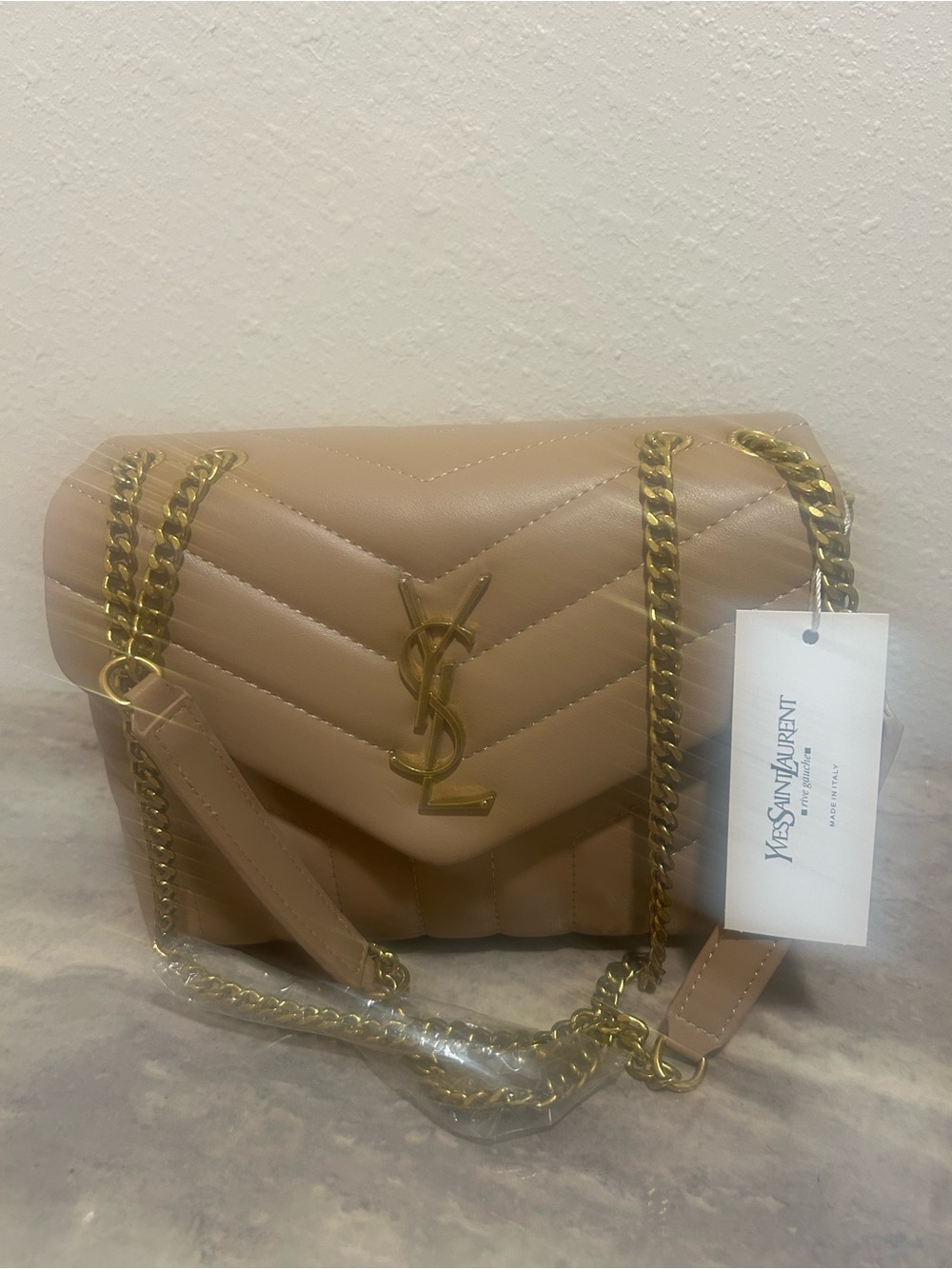Source Unknown Beige Quilted Shoulder Bag with Gold Hardware